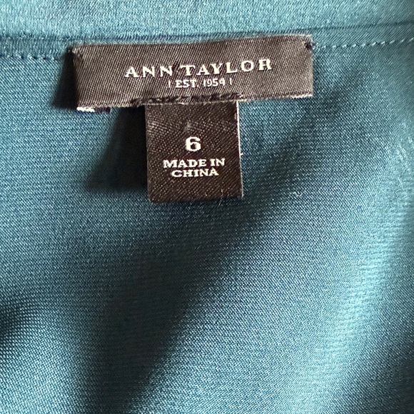 Sleeveless Teal Wrap-Style Women's Top - Picture 6 of 7